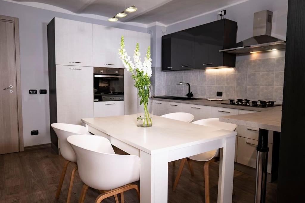 Moon'S House Villa Diano dʼAlba Екстериор снимка